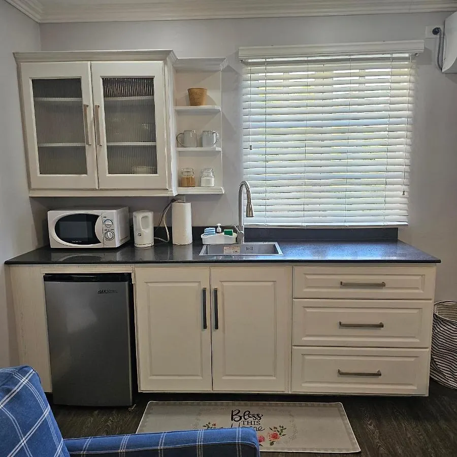 The Inn At Juzani Scarborough Apartment